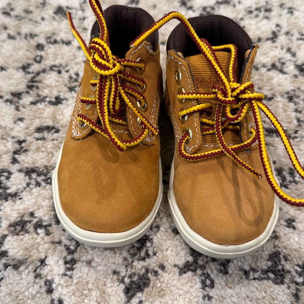 TIMBERLAND BABY BOOTS SIZE 4